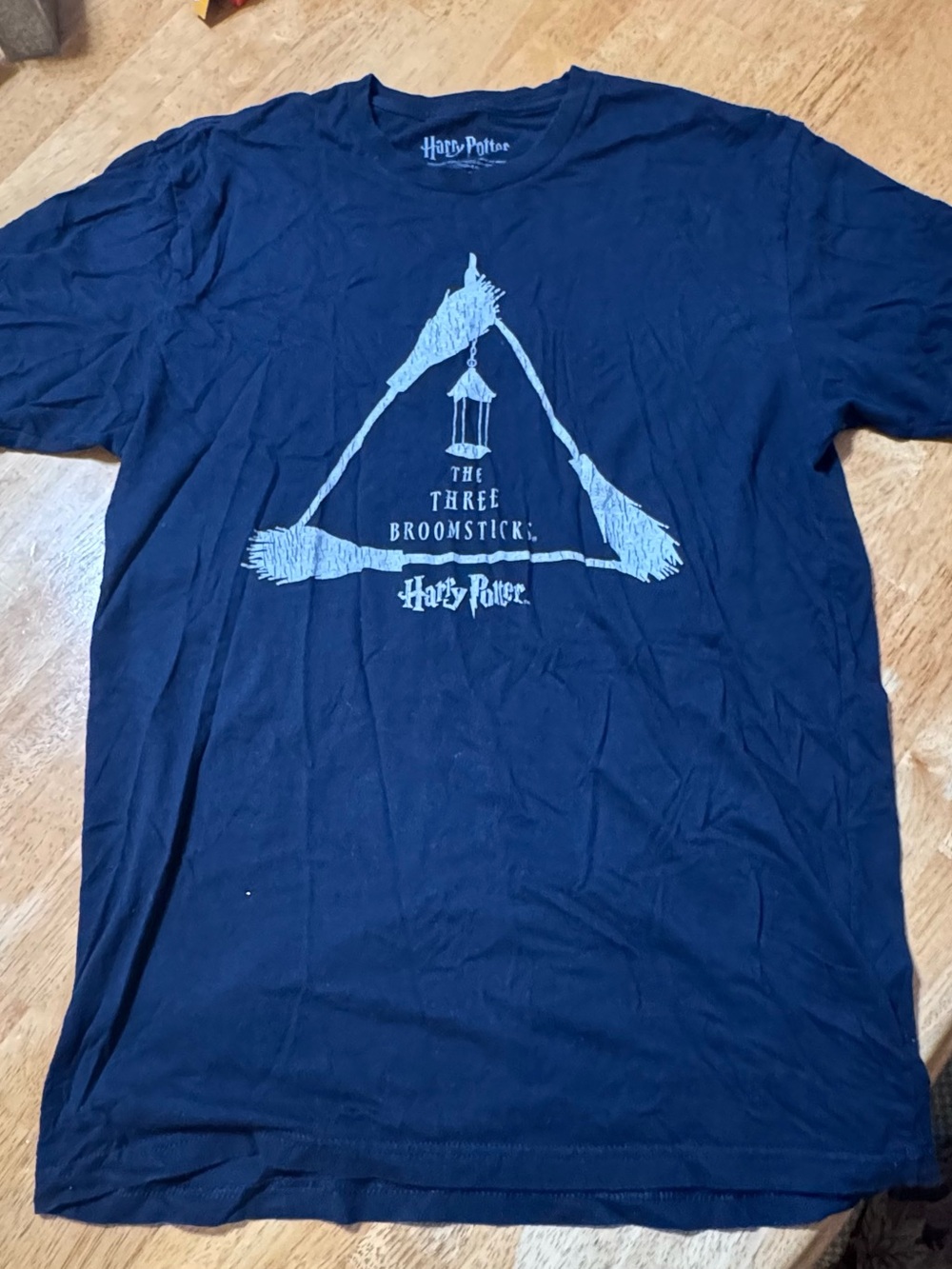 Warner Bros. Men's Navy 'The Three Broomsticks' Graphic T-Shirt size M